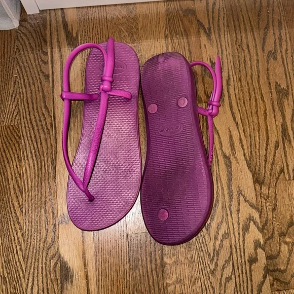 Pink Havana flip flops size 8 - Picture 2 of 2